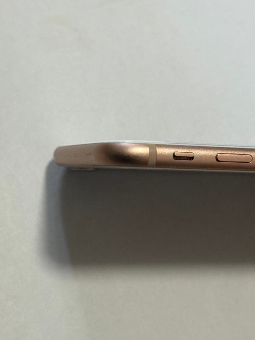Apple iPhone 8 ゴールド 256gb 本体　SIMフリー