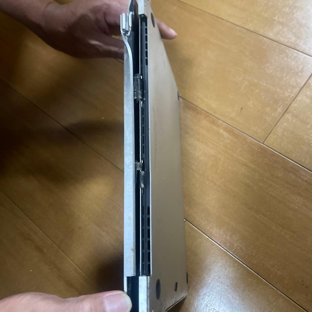 MacBook Pro シルバー 外装に傷ありネジなし