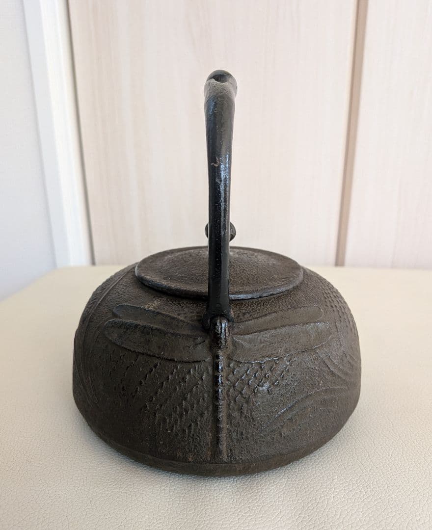 鉄瓶　とんぼ文　1735g