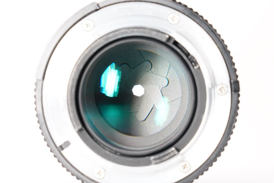 【極美品】Nikon Ai Nikkor 105mm F2.5 869 ニコン