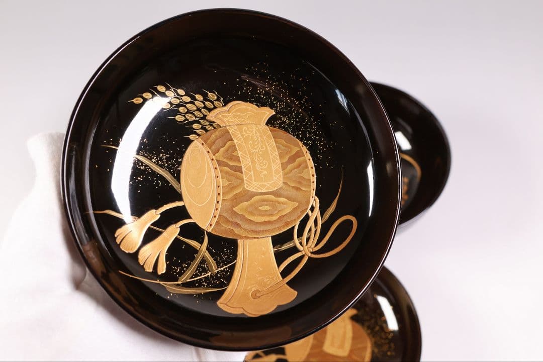 【MB281】加賀蒔絵 天然木漆塗 打出の小槌稲穂金蒔絵 黒塗椀 二客 大正昭和