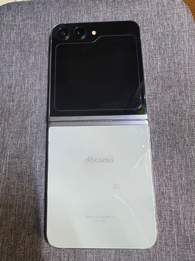 スマートフォン本体 SAMSUNG Galaxy Z Flip5 256G docomo