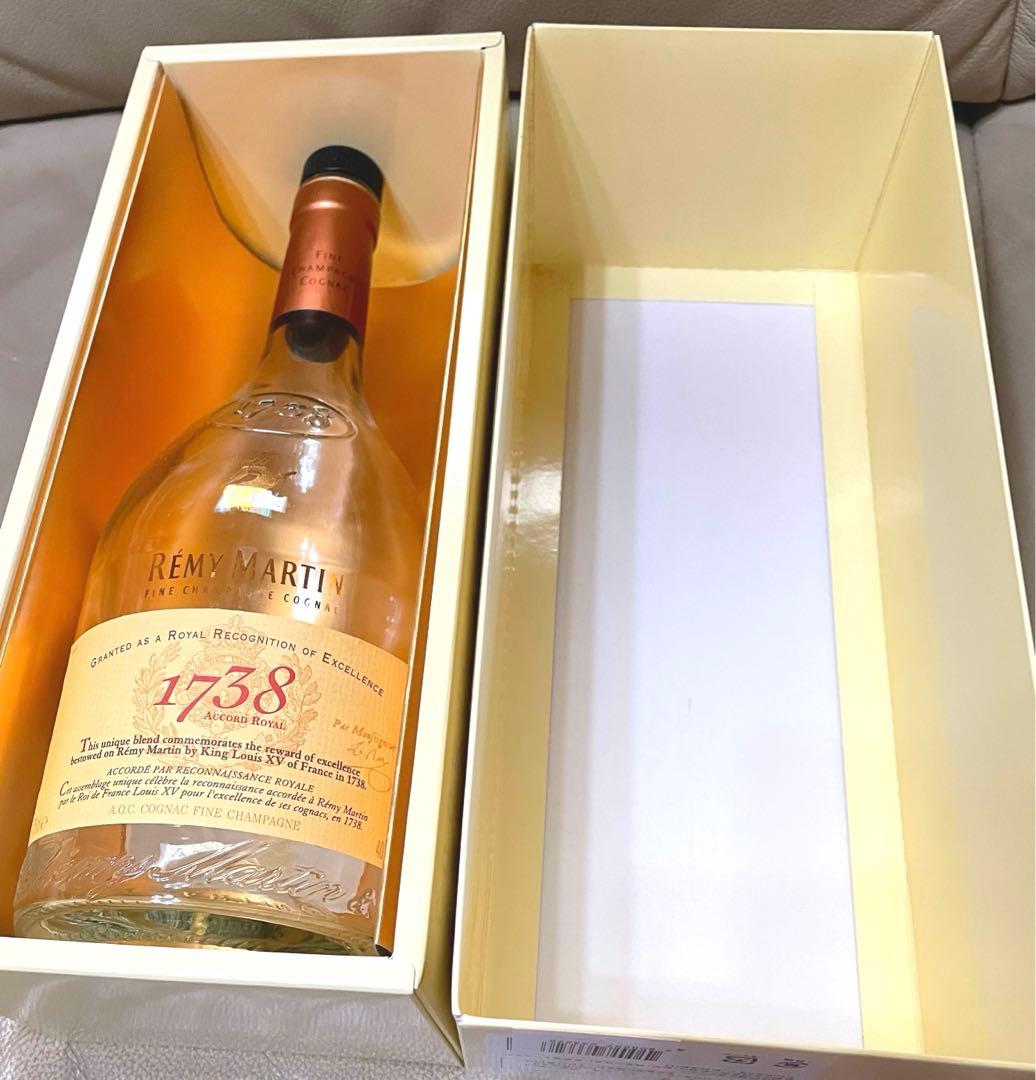 REMY MARTIN  ブランデー　空瓶　箱付き
