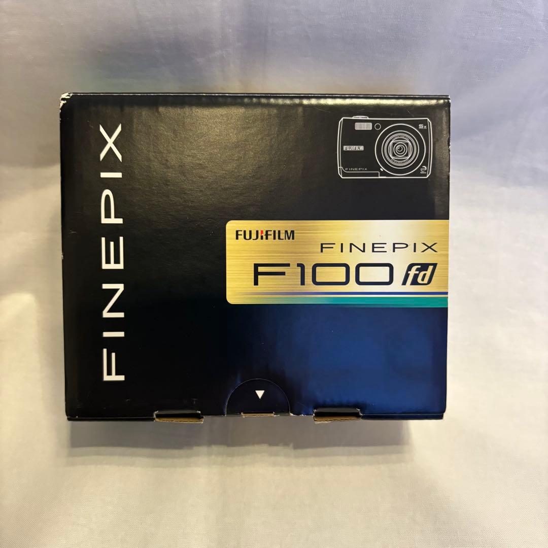 FUJIFILM FinePix F100 コンパクトデジタルカメラ