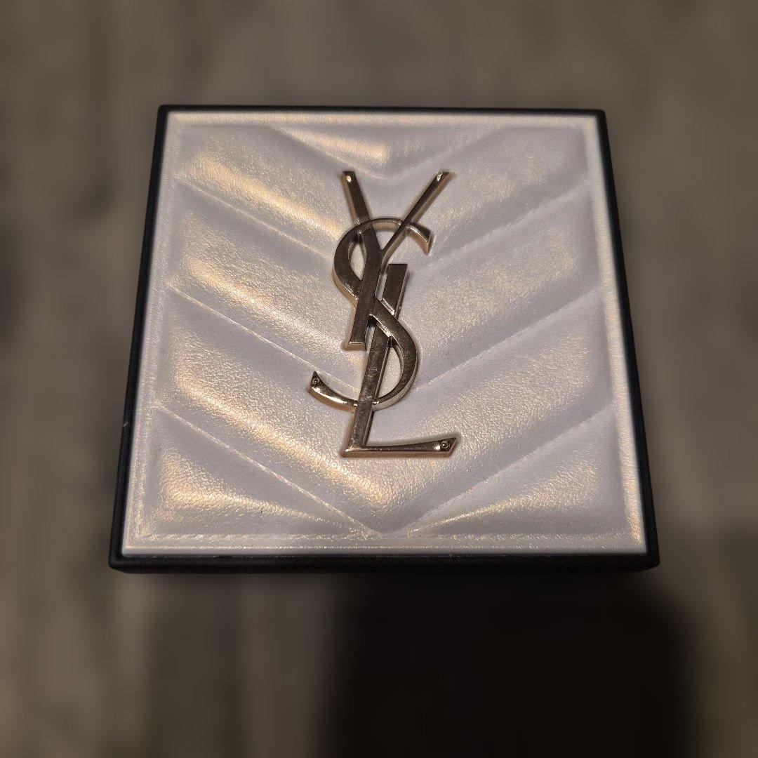 YSL ハイパールミナイザー　69