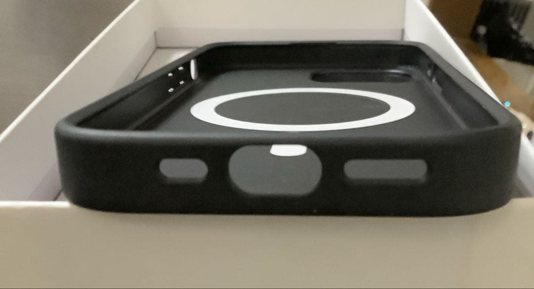 casetify iPhone15ケース(カードケース兼用スタンド付き)