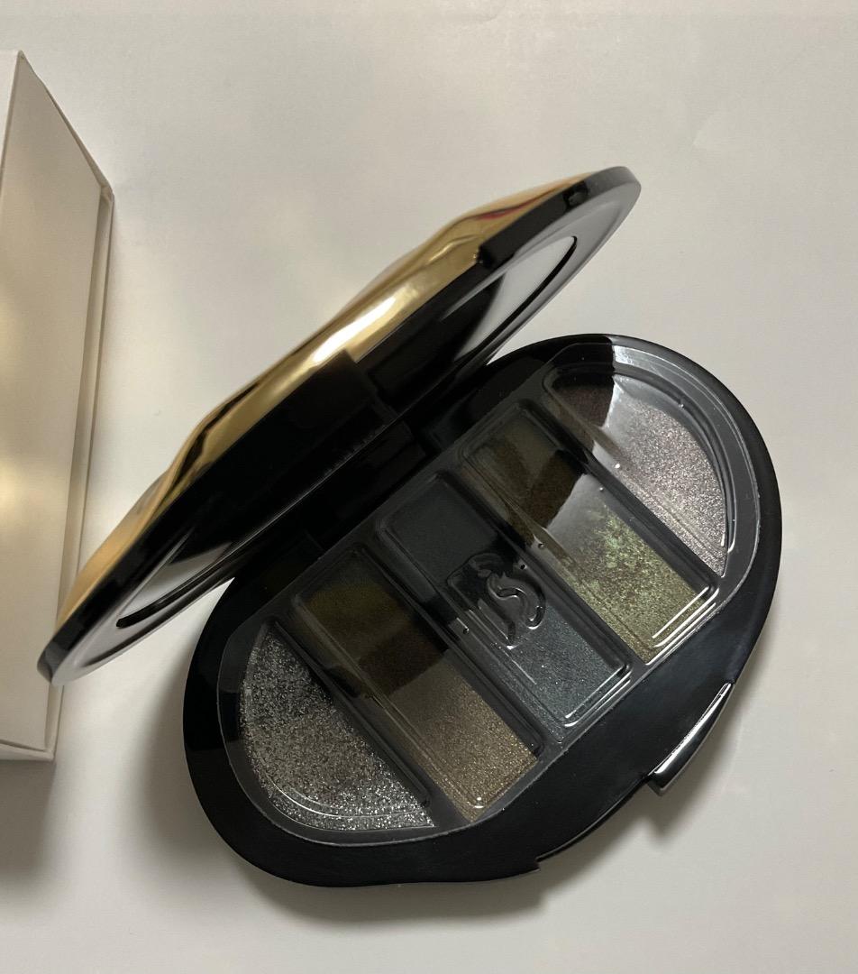 BYREDO バイレードアイシャドウ