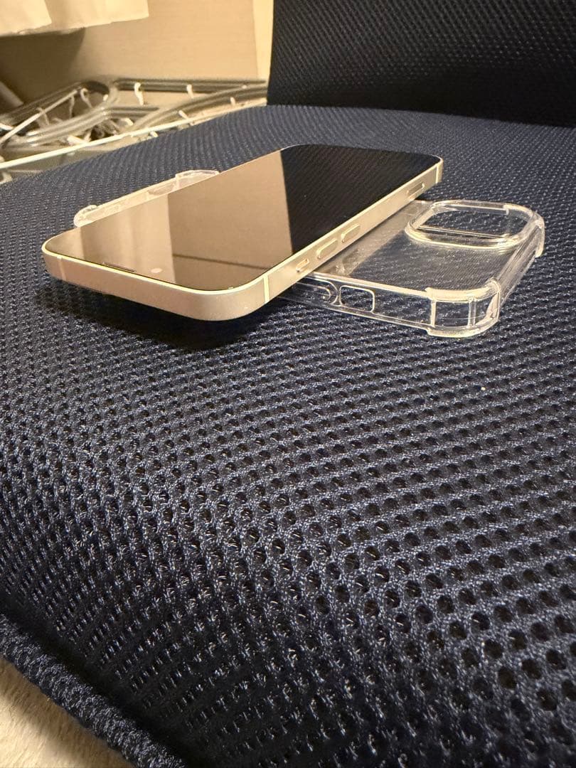 美品バッテリー100% Apple iPhone 13 ホワイト