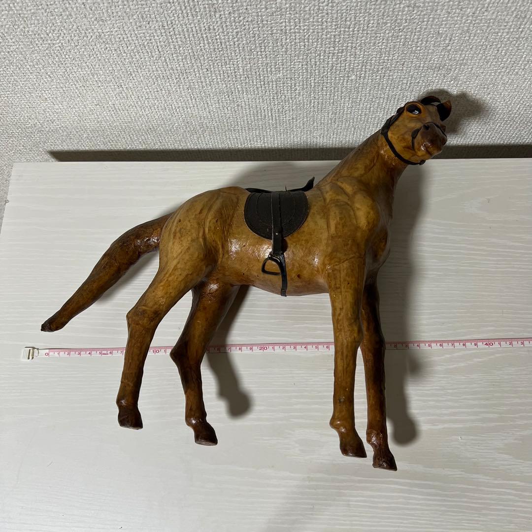 馬の置き物　革製　ビィンテージ　　レア