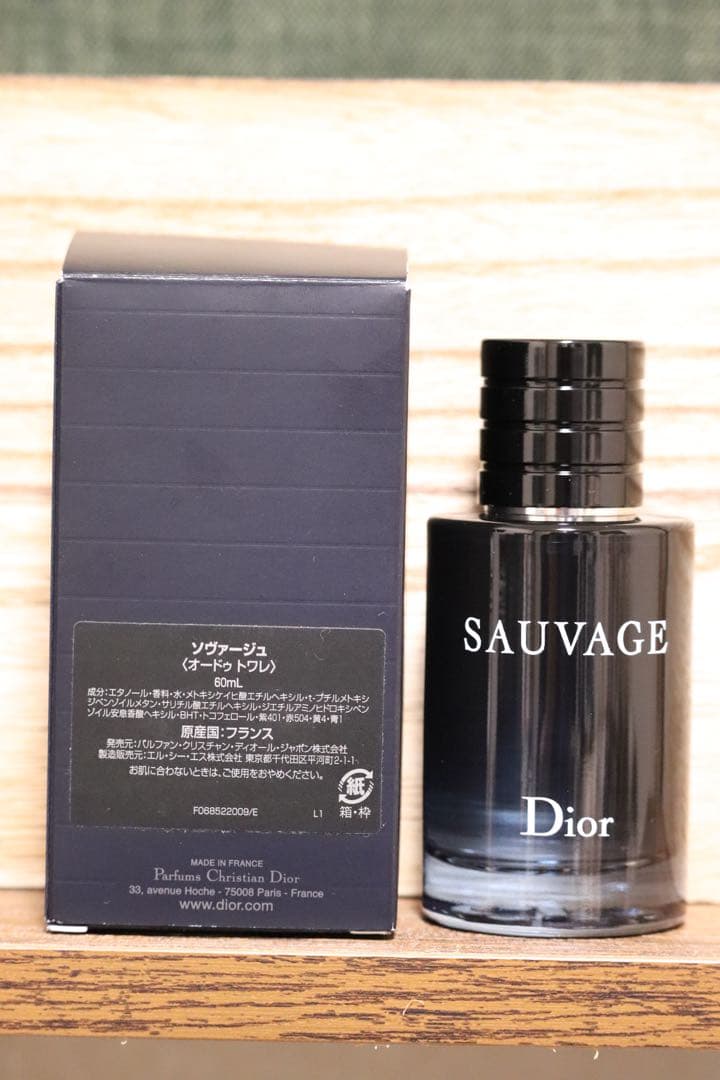 香水(男性用) Dior SAUVAGE Eau de Toilette 60ml