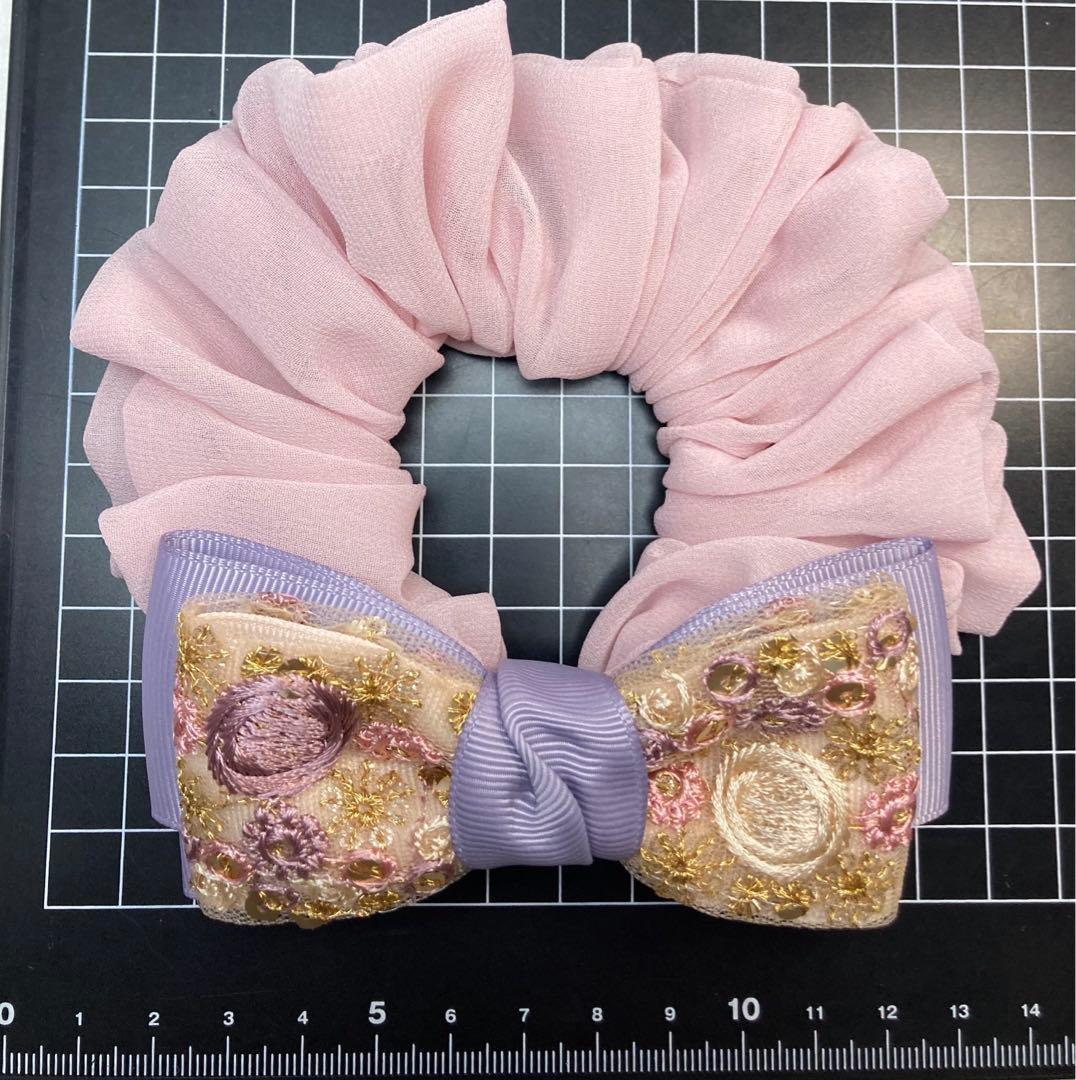 ハンドメイドシュシュM-3476♡ミルキーピンクジョーゼット♡インド刺繍リボン付