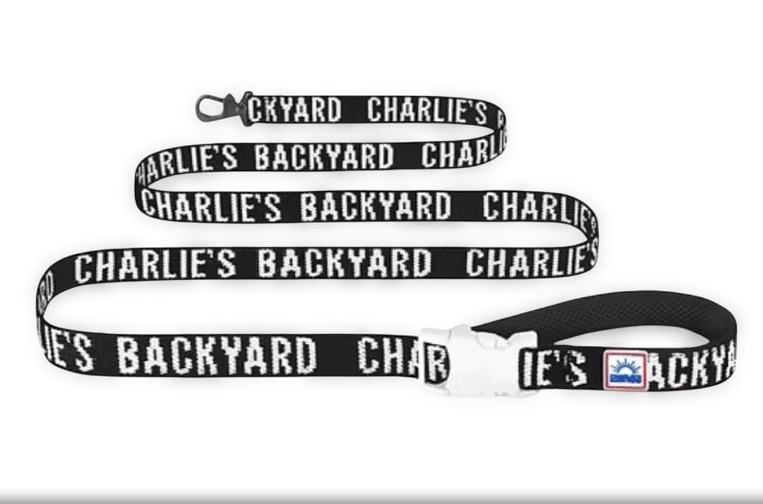 CHARLIE'S BACKYARDハーネス・首輪・リードの3点セット