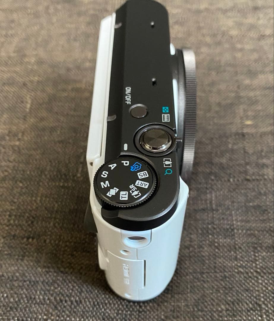 CASIO デジタルカメラ EXILIM EX-ZR3000 ホワイト