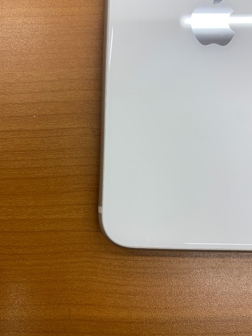 動作確認済 iPhone SE (第3世代) 64GB ID F370