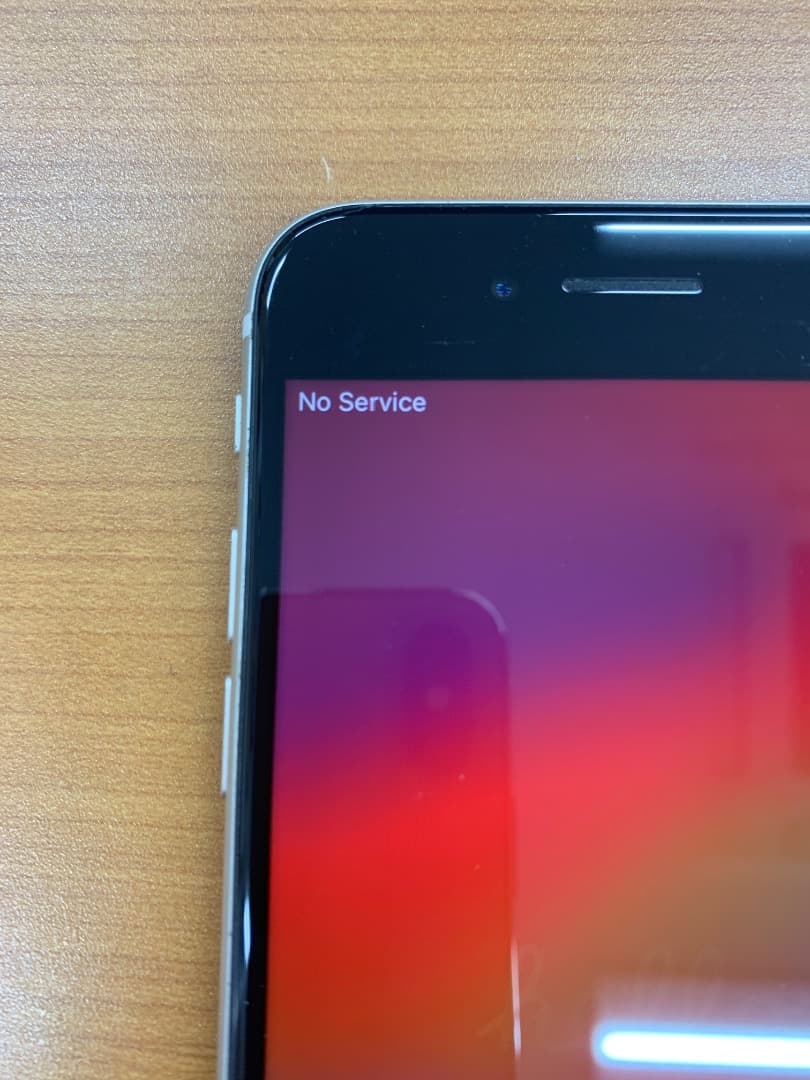 動作確認済 iPhone SE (第3世代) 64GB ID F370