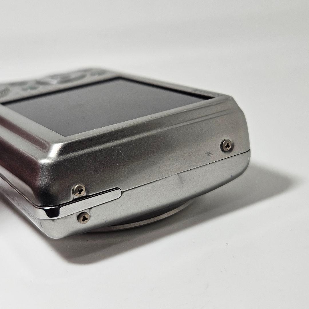 FUJIFILM FinePix F70EXR デジタルカメラ シルバー
