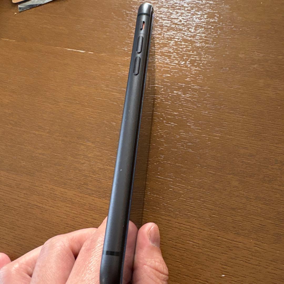 Apple iPhone 11 ブラック 本体 SiMフリー