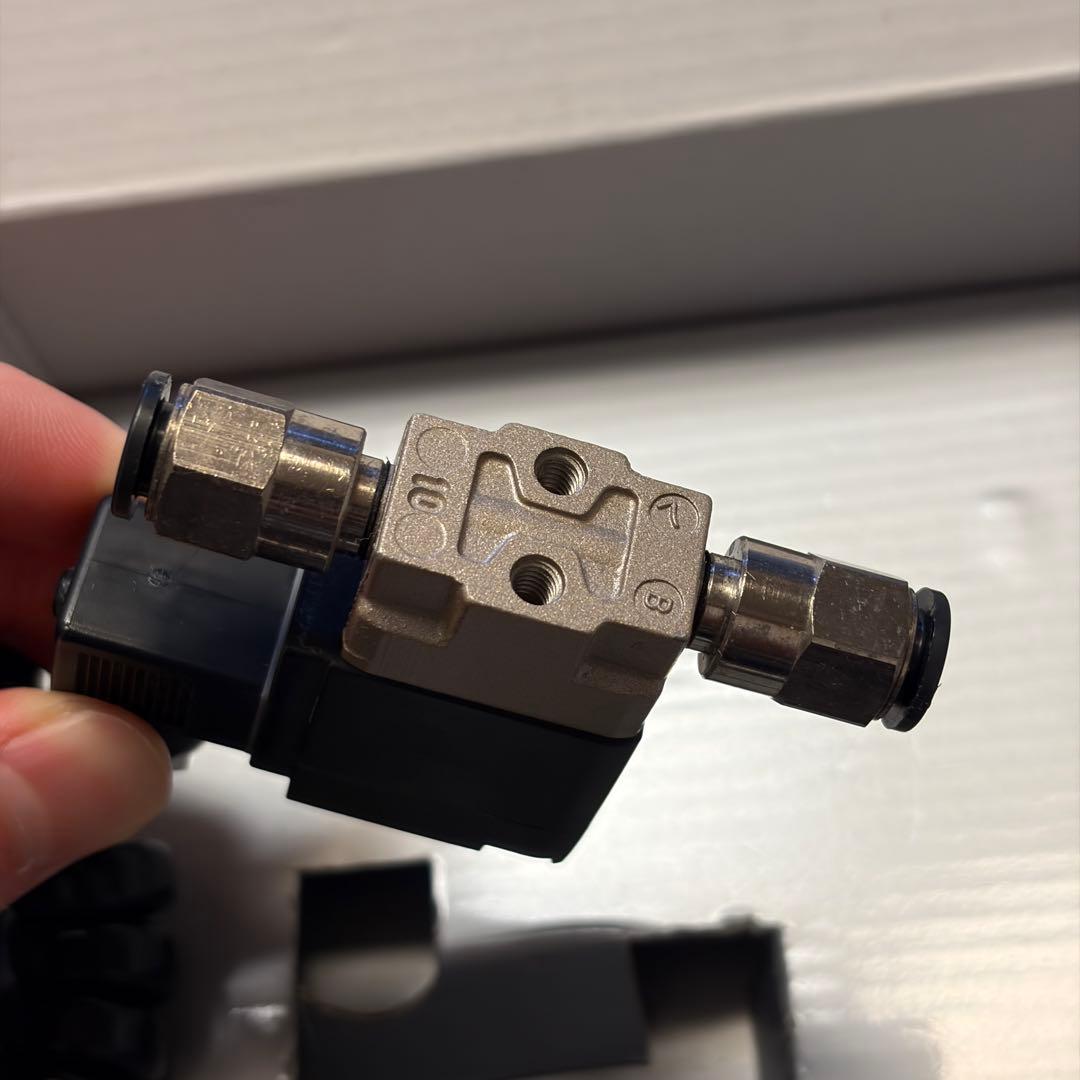 ADA 美品　アクアデザインアマノ ELバルブ 電磁弁 CO2
