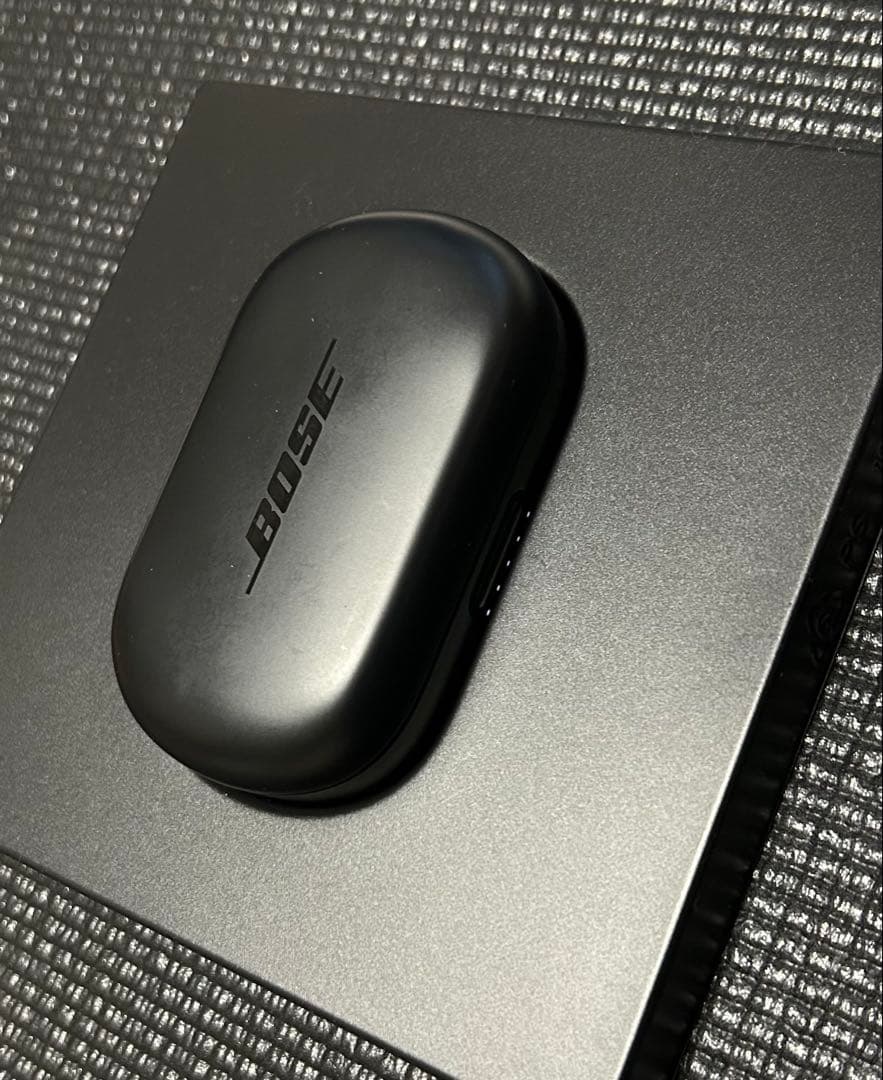BOSE ワイヤレスイヤホン ノイズキャンセリング イヤーチップ付き　箱付き