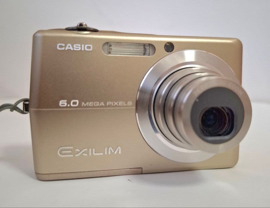 [美品]カシオ CASIO EXILIM EX-Z600 デジタルカメラ