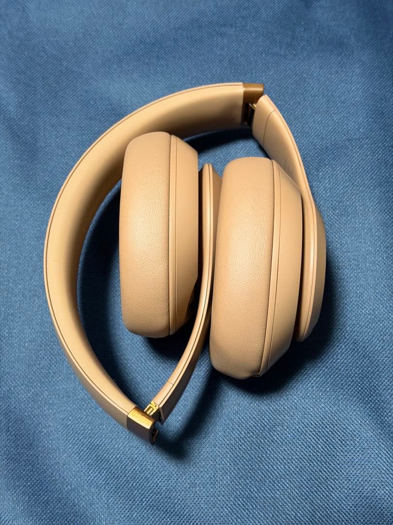 Beats Studio Pro x Kim Kardashian ヘッドフォン