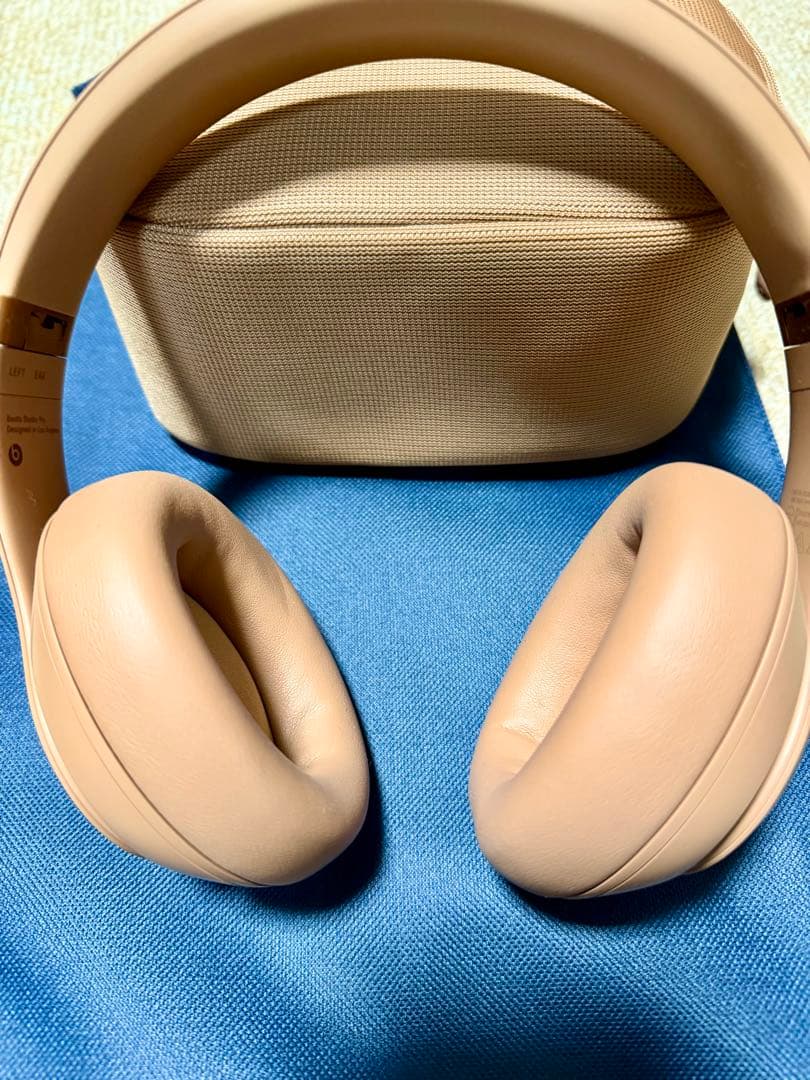 Beats Studio Pro x Kim Kardashian ヘッドフォン