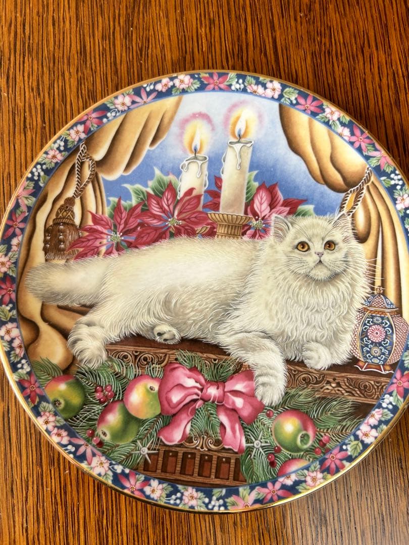 エインズレイ　「ウインターキャット」白ペルシャ　クリスマスプレート　絵皿