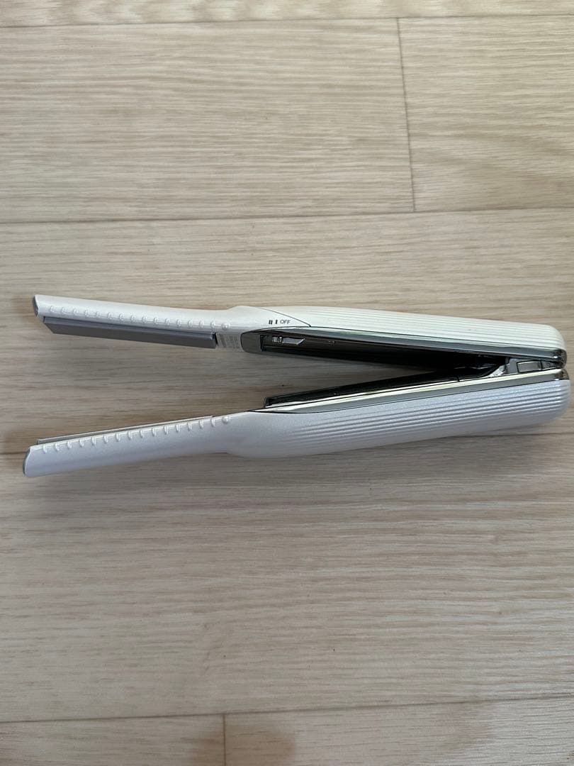 【美品】リファ フィンガーアイロン