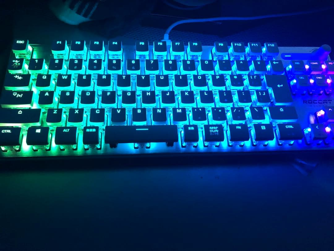 RGBメカニカルキーボード