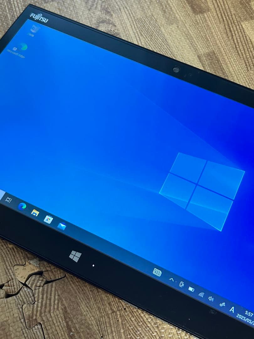 高性能タブレットPC i5 6世代 fujitsu arrowsTab Q736