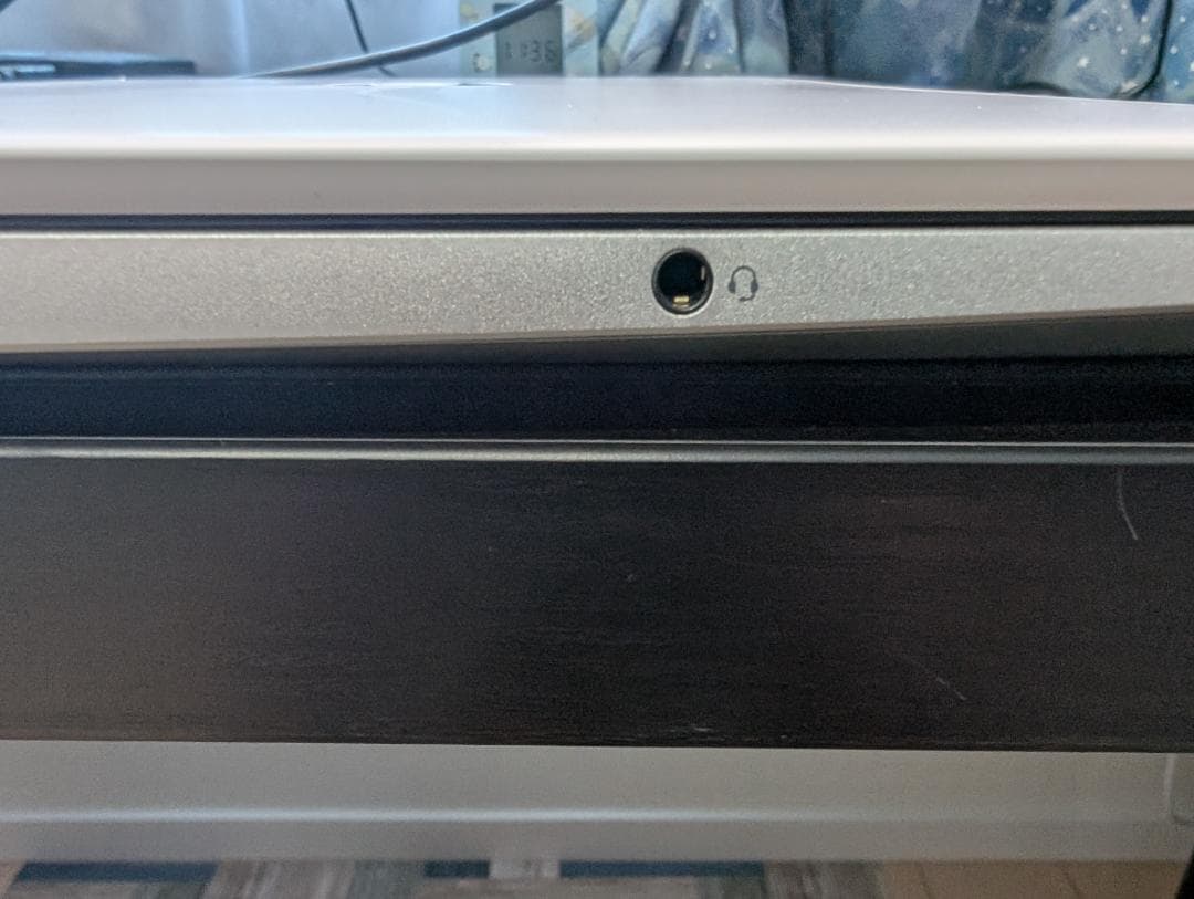 HP 15.6インチ ホワイトノートPC　15s-fq5042TU