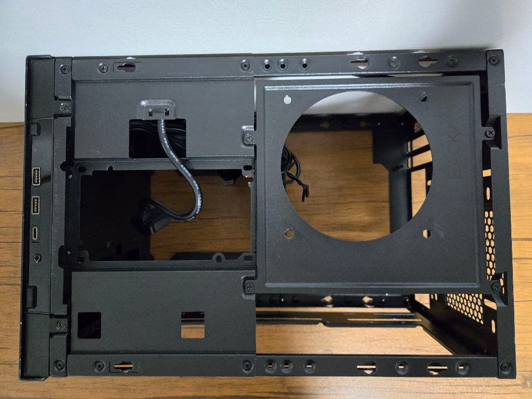 PCケース(自作PC用) SILVERSTONE SST-SG15