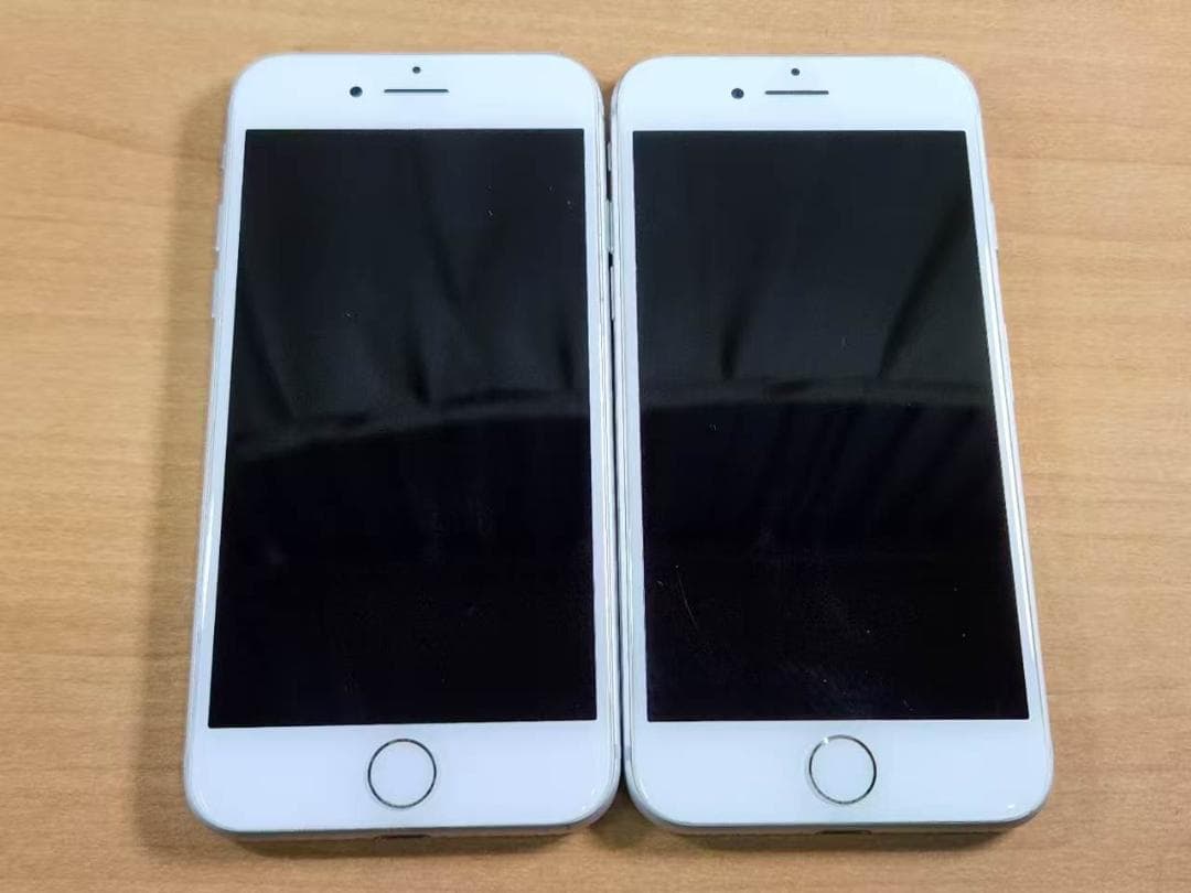 031700J iPhone7 A1779 32GB 2台