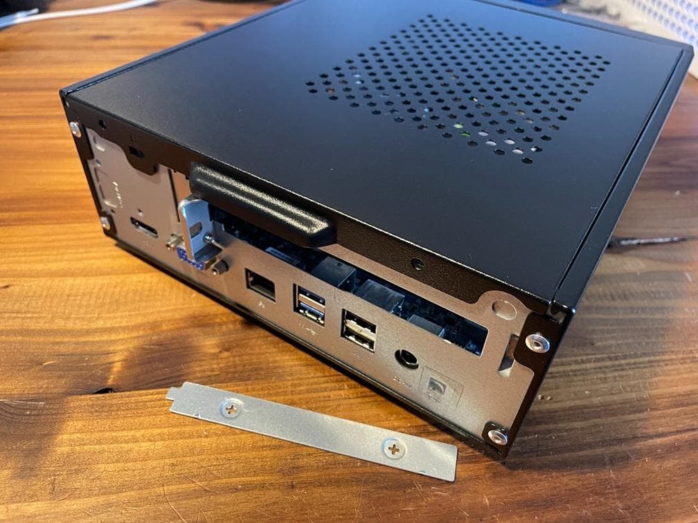 Shuttle XH410G i7-10700T 32GB SSDなし