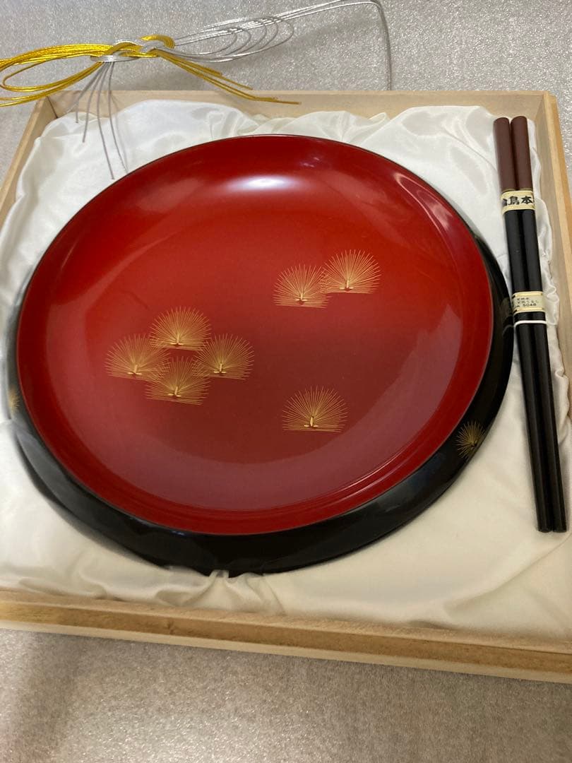 【新品】輪島塗 五島屋 布着本堅地 沈金 菓子鉢 ぼかし松 1客とお箸　桐の箱