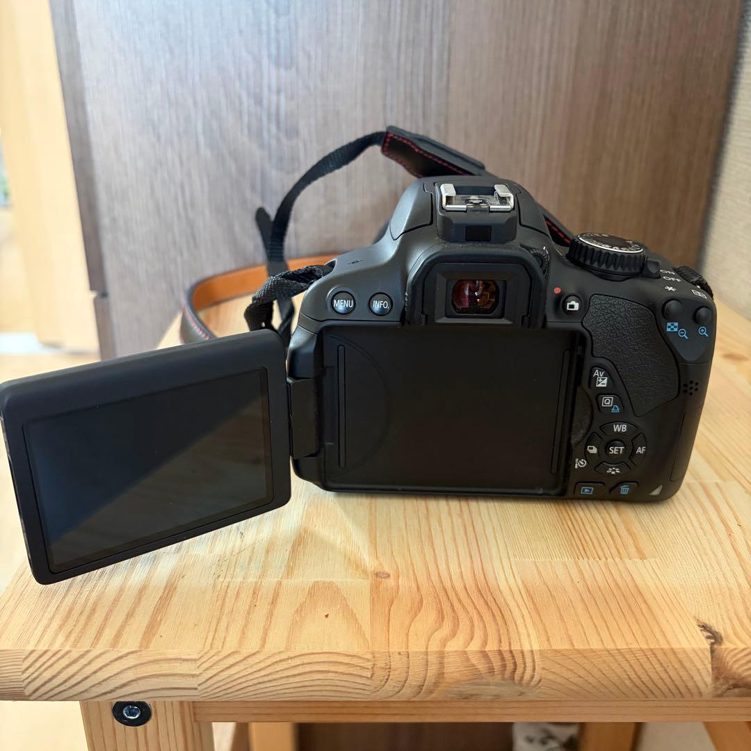 Canon EOS Kiss X6i 美品 バッグ付き 万能ズーム 一眼レフ