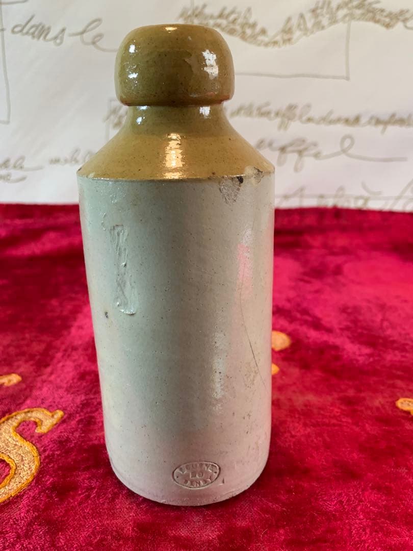 イギリス製　アンティークの陶器のボトル容器2本セット！民藝風で素敵です！