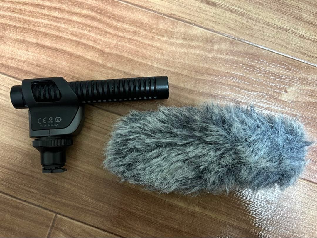 CANON キヤノン iVIS HF G20 ビデオカメラ(マイク付き)