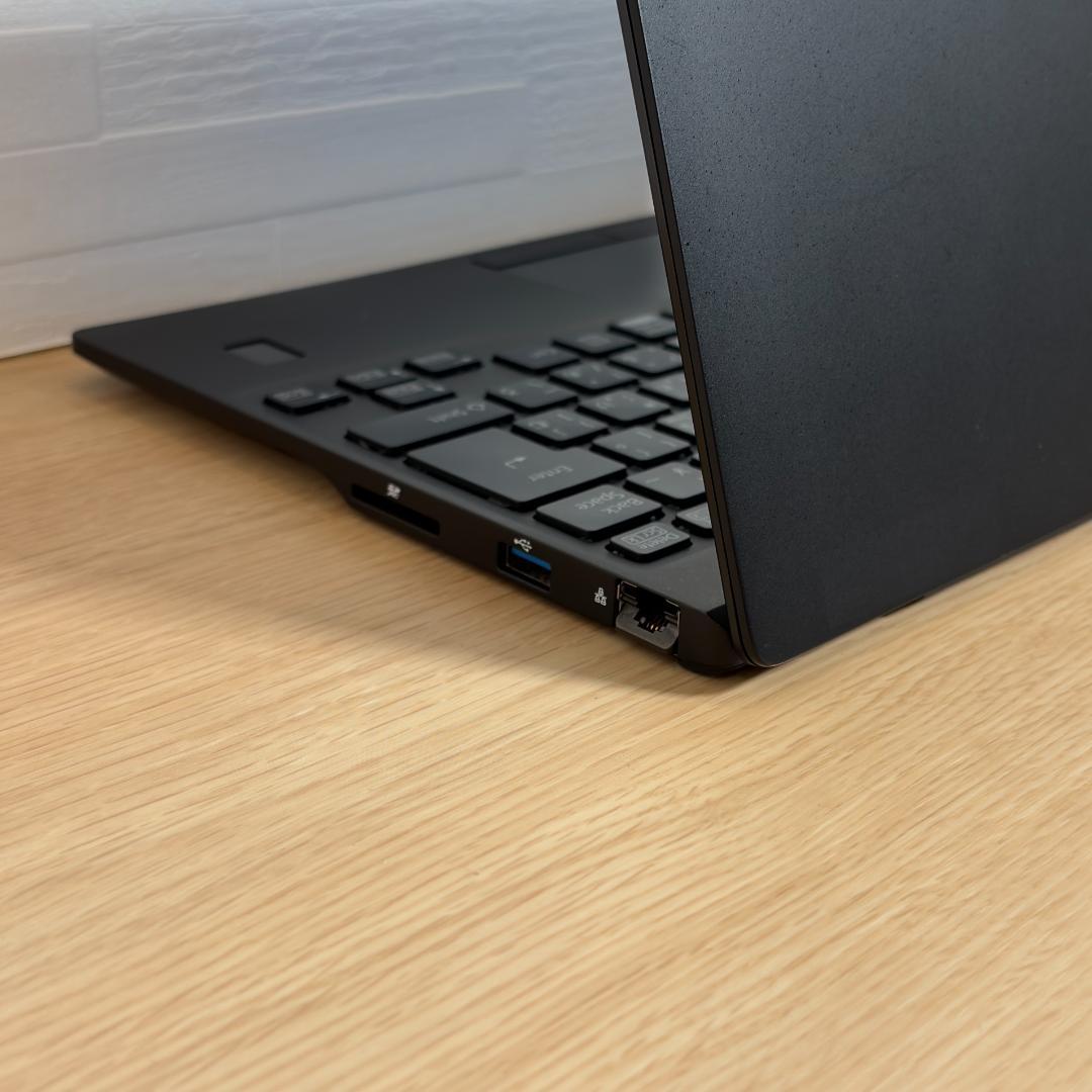 富士通　11世代i5　高年式　美品　ノートパソコン　Windows11　31