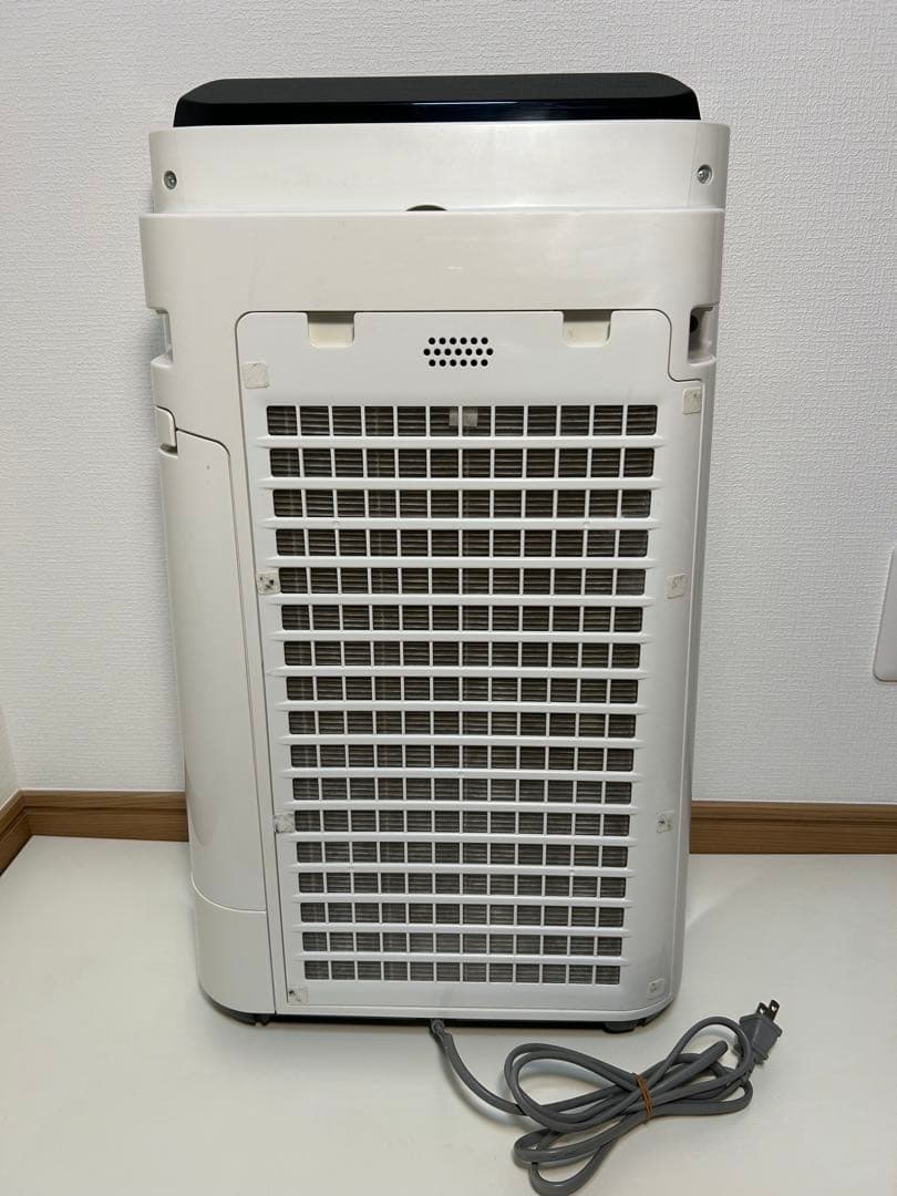 シャープ加湿空気清浄機 KC-H50Wプラズマクラスター7000