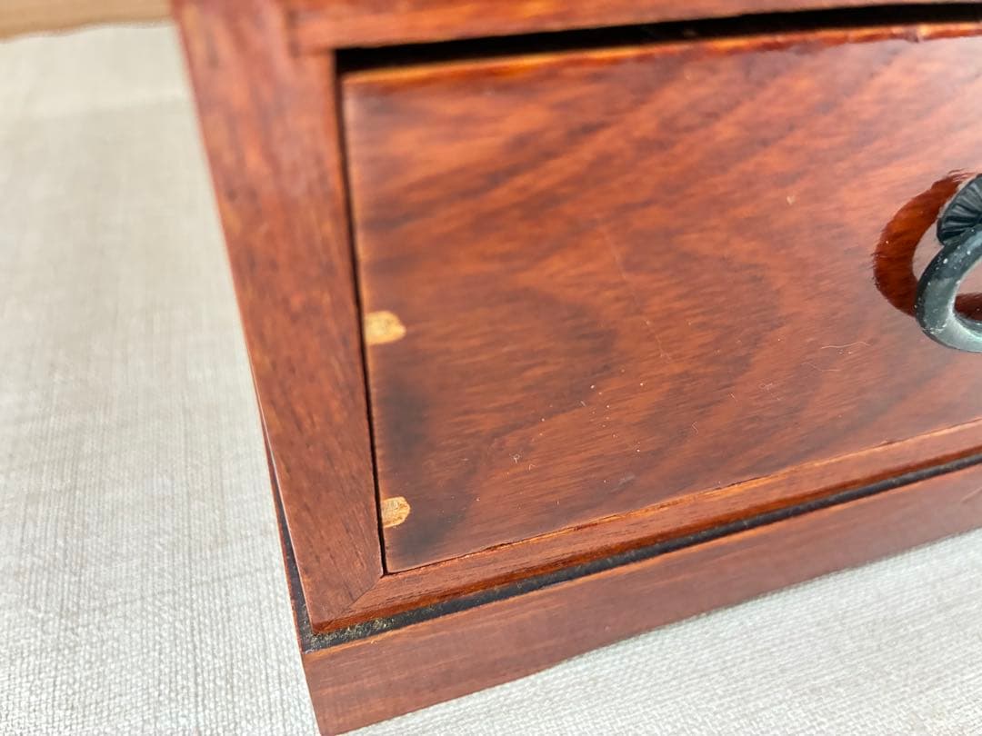時代箪笥風 草花蒔絵 三段小箪笥 卓上和家具 古民家調 高さ約24cm