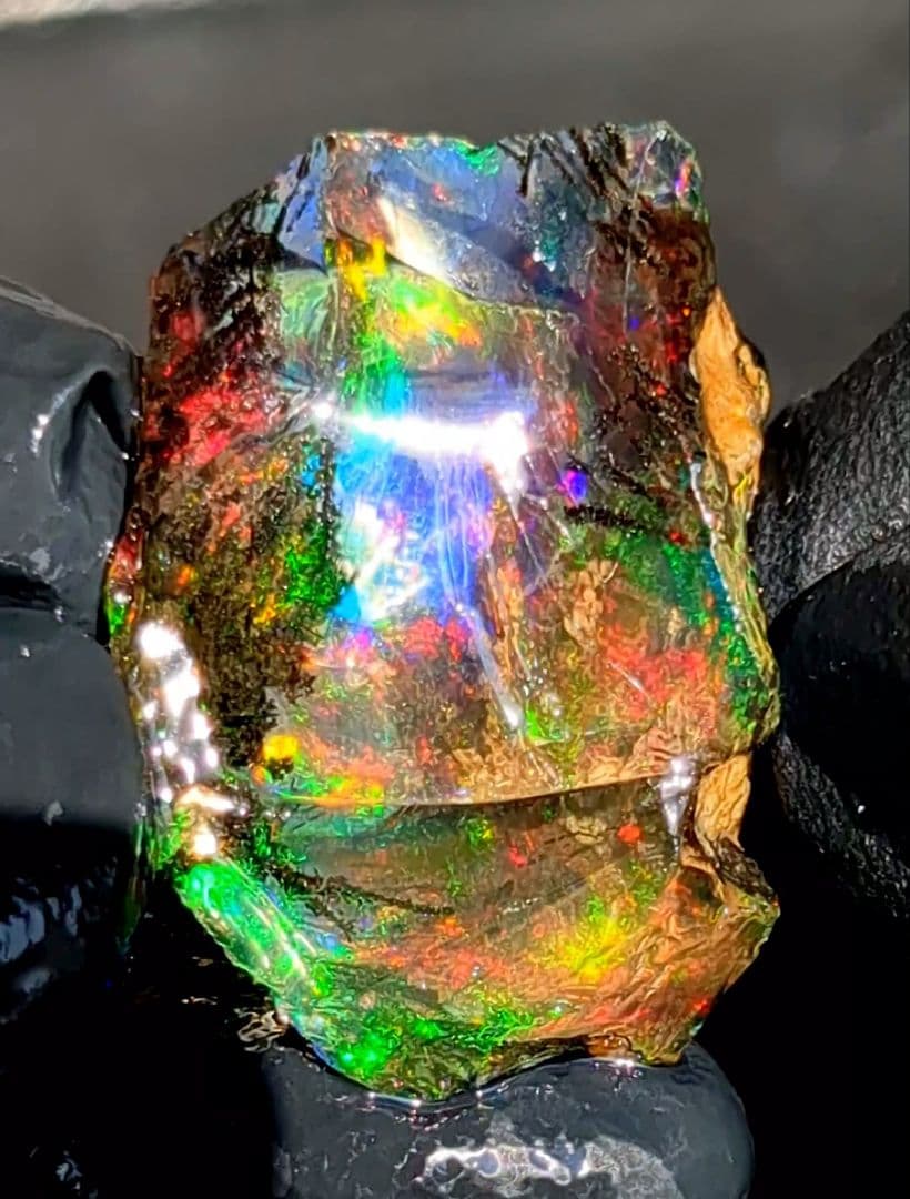 【22.5ct】エチオピアオパール　原石　虹　レインボー　デンドライトオパール