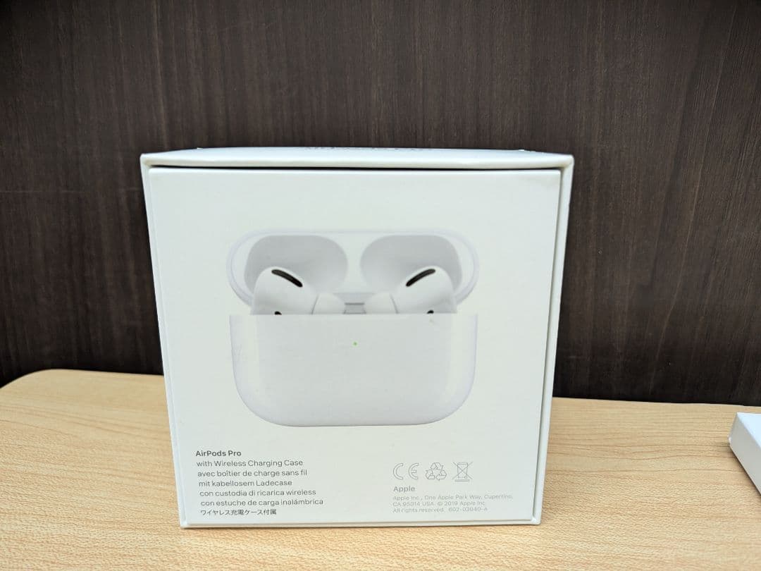 AirPods Pro A2084 イヤホン