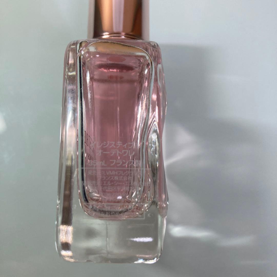 GIVENCHY イレジスティブル オーデパルファム
