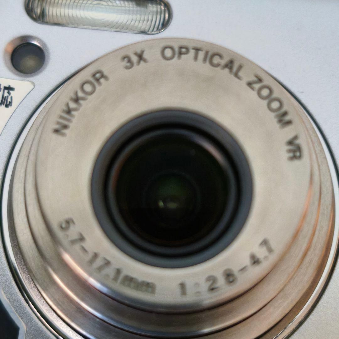 Nikon COOLPIX L12　シルバー オールドコンデジ 単3電池駆動