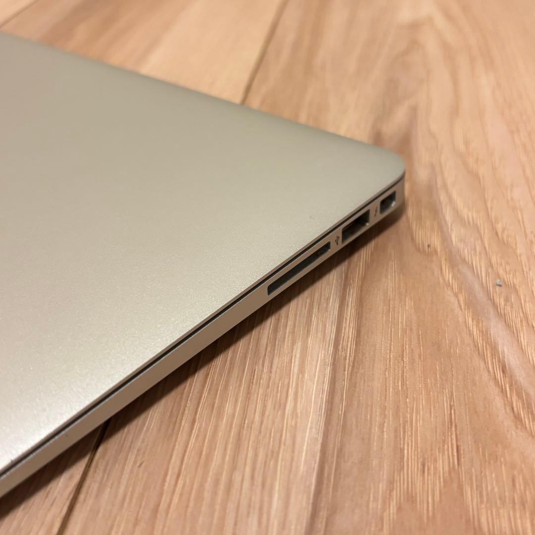 Apple MacBook Air 13inch Early 2015 シルバー