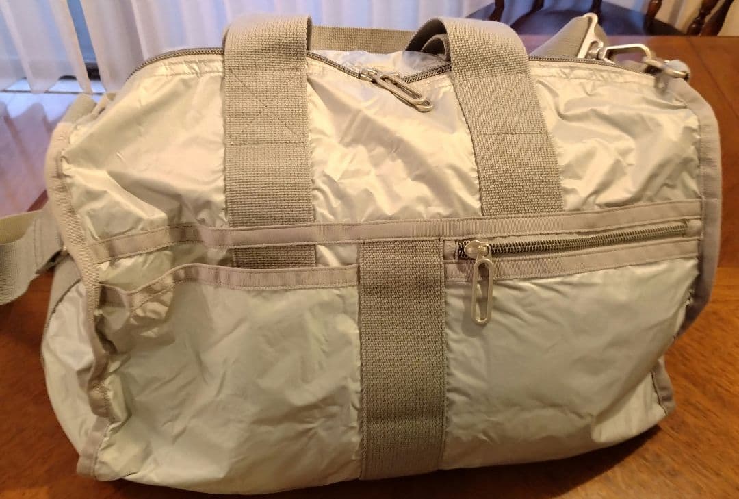 LeSportsac　軽量ボストンバッグ ライトグレー　新品