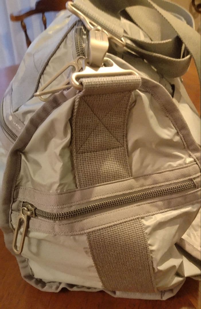 LeSportsac　軽量ボストンバッグ ライトグレー　新品