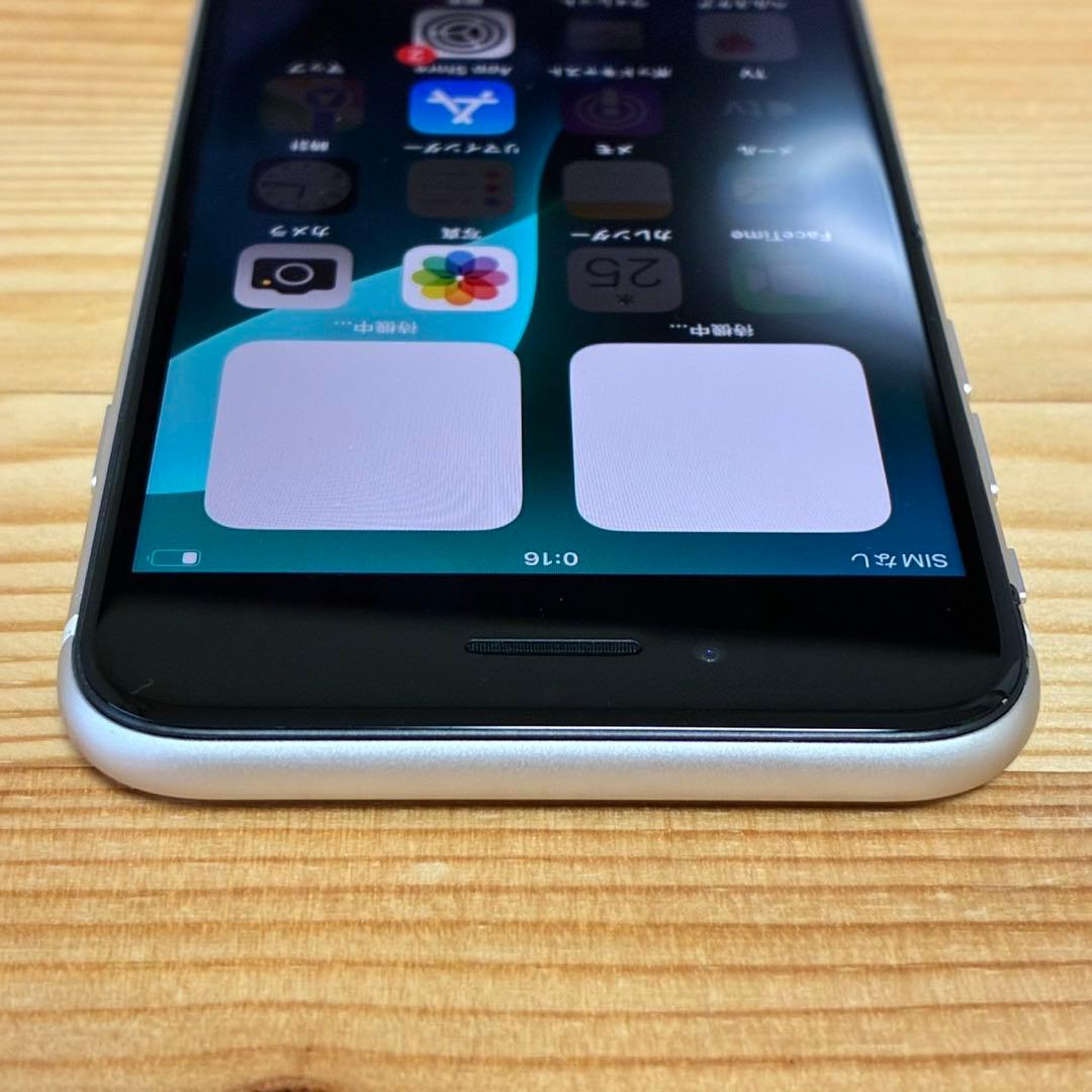 バッテリー新品　iPhoneSE第3世代64GB SIMフリー　美品　おまけ有り