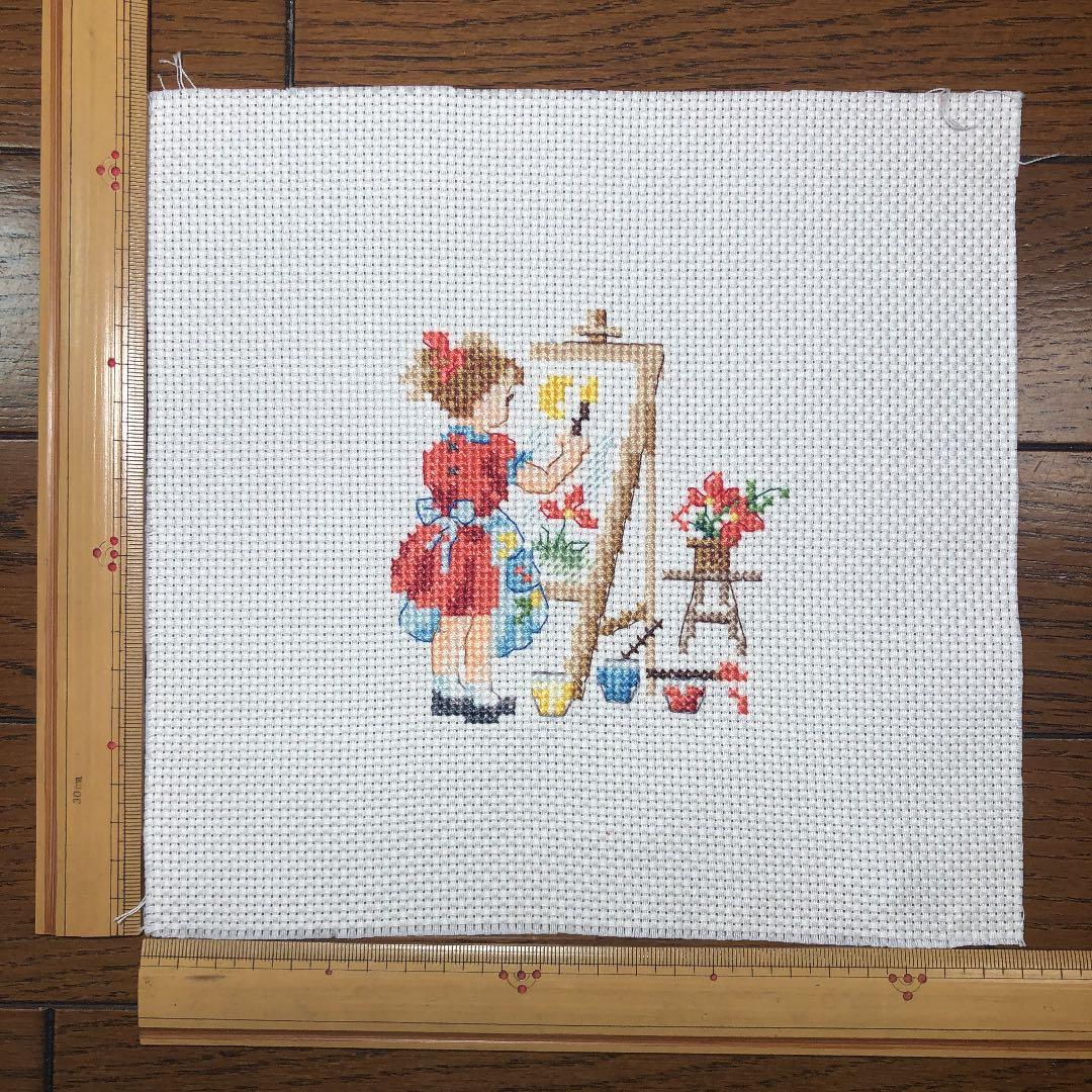 クロスステッチ完成品　ハンドメイド   ヴェロニク　刺繍